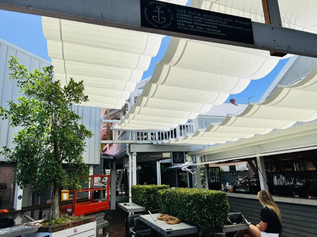 OUTDOOR KITCHENS AND GRILLING AREAS